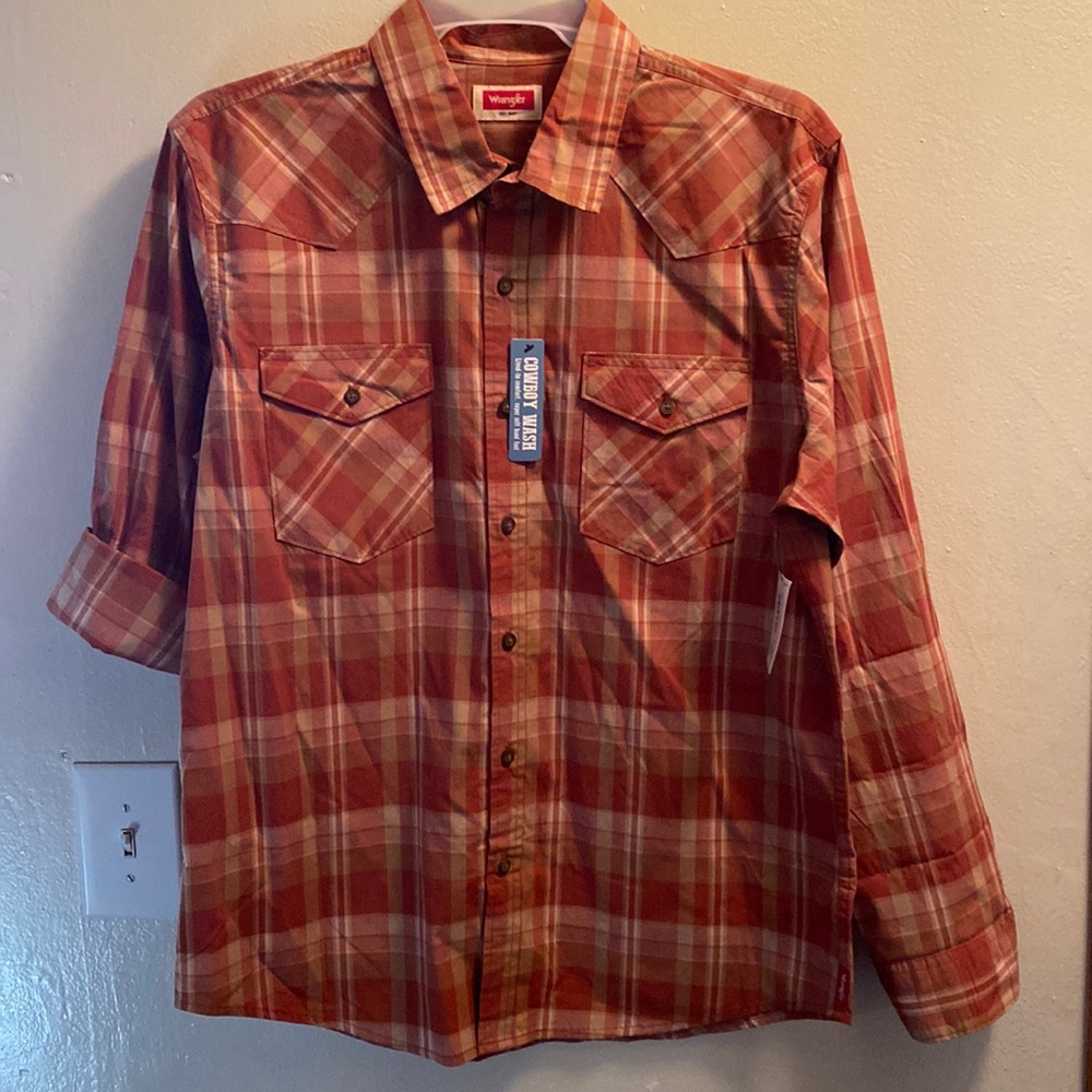 NWT Wrangler Men’s Slim Fit Long Sleeve Shirt
